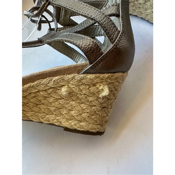 Vionic Gray Cream Calypso Wedge Sandals with Modern T-Strap - Picture 10 of 14